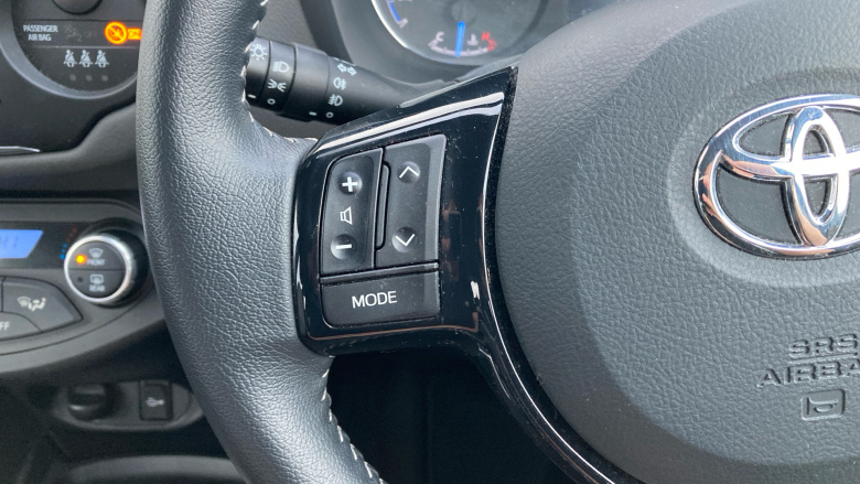 Toyota Yaris 1.5 Hybrid Icon Tech 5dr CVT Hybrid Hatchback